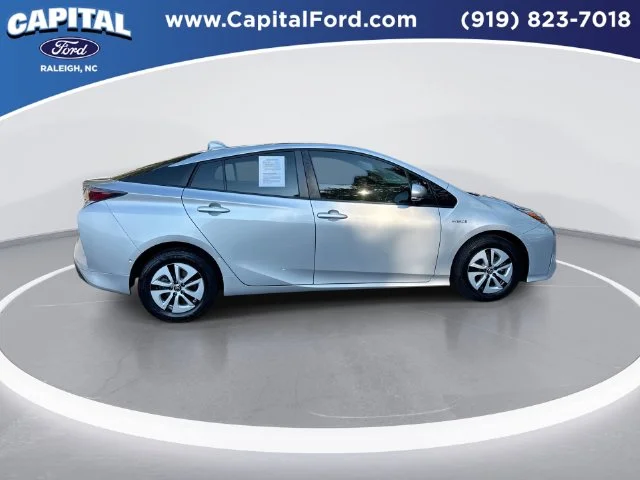Used 2018 Silver Toyota Two image 9