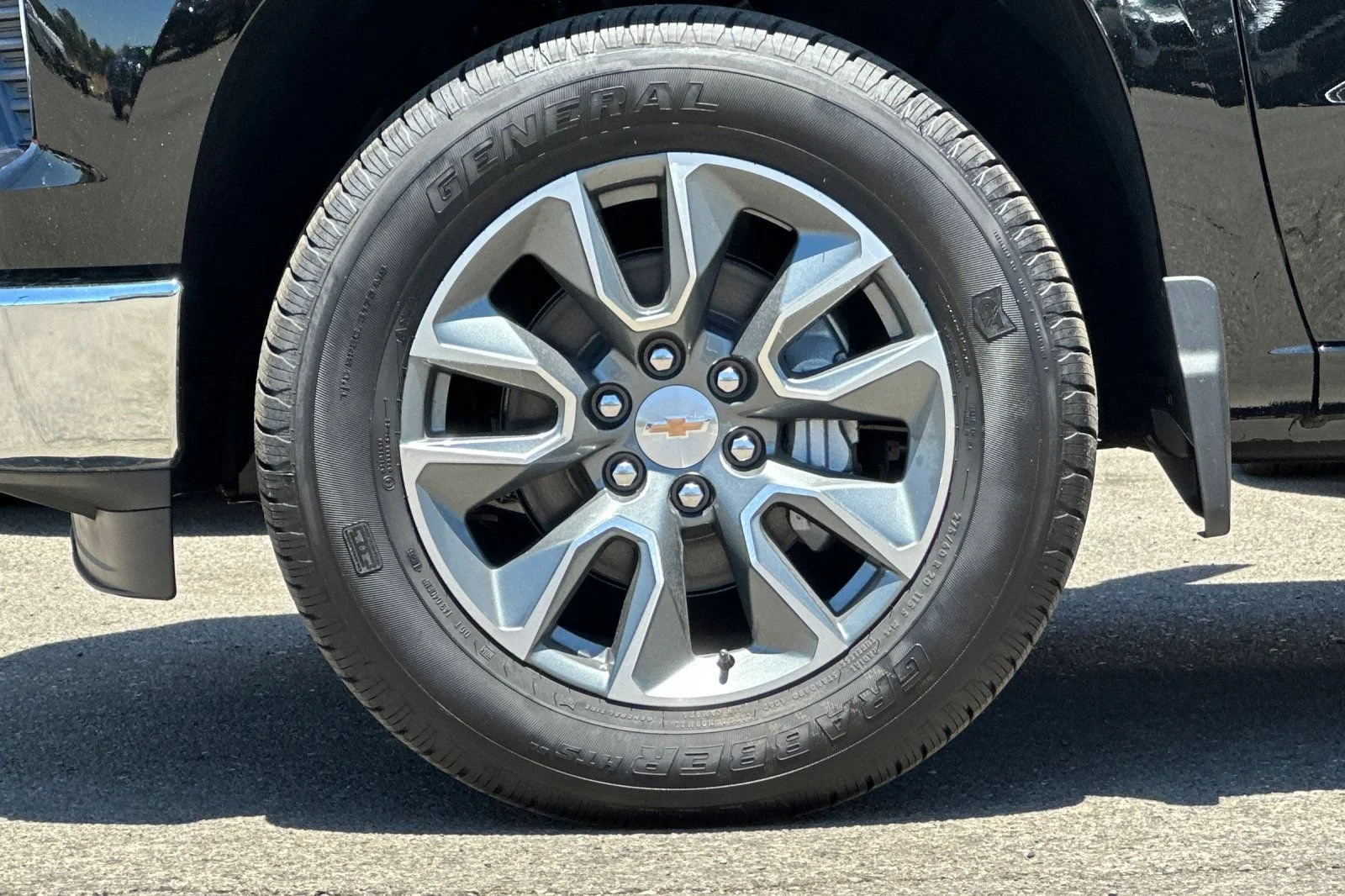 New 2026 Black Chevrolet LT image 25