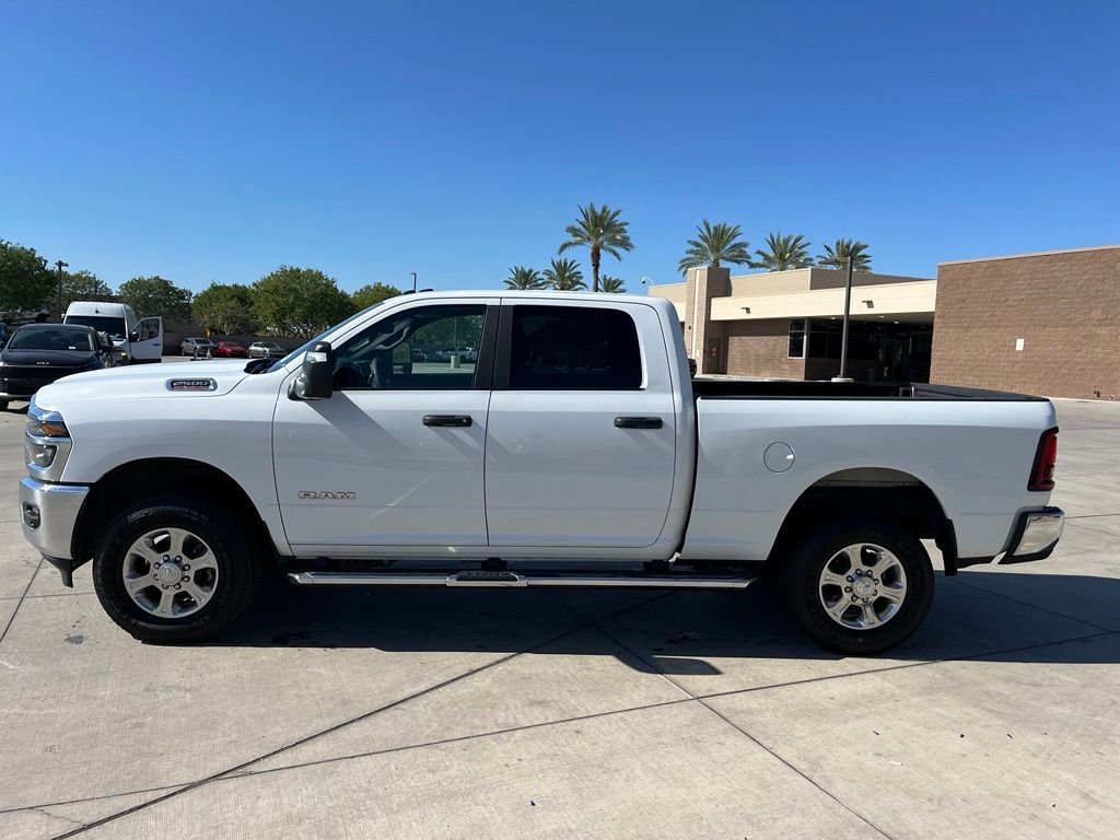 Used 2025 White Ram Big Horn image 8