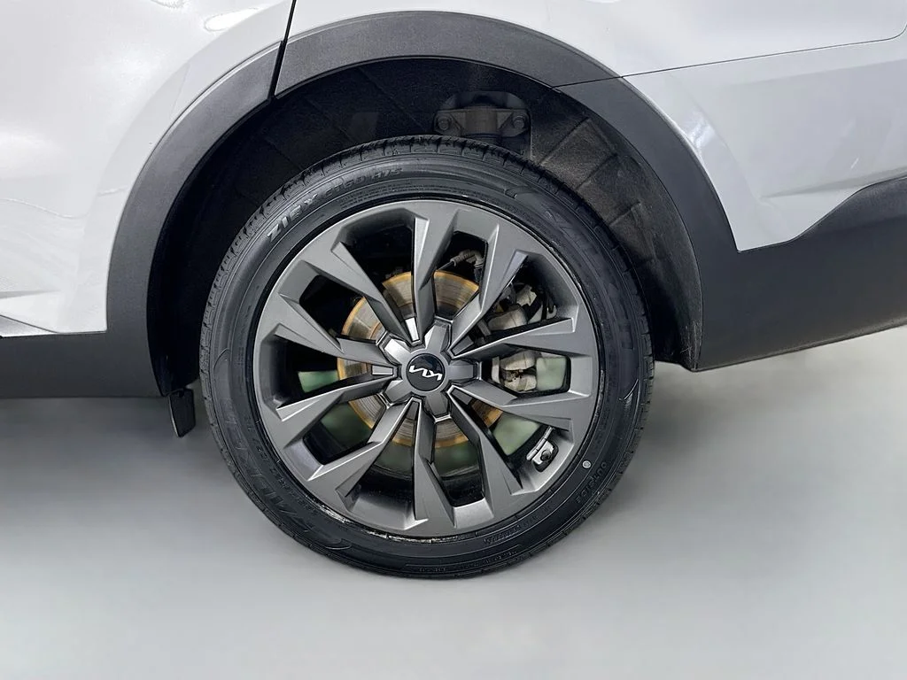 Used 2022 Gray Kia X-Line EX image 34