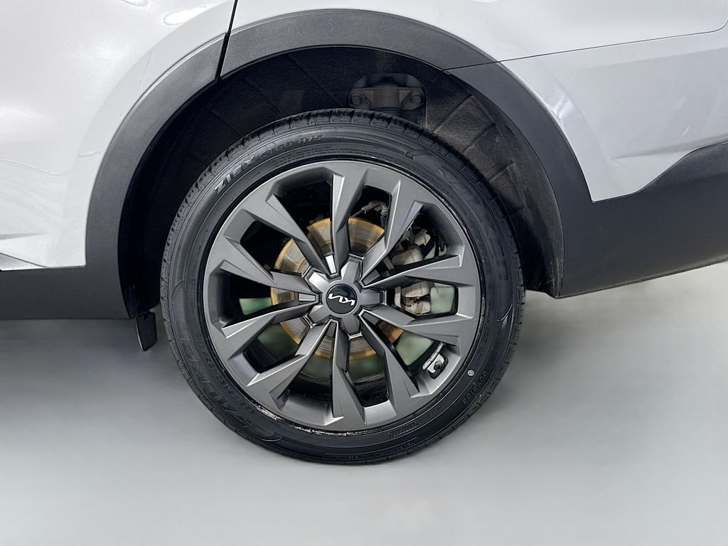 Used 2022 Gray Kia X-Line EX image 34