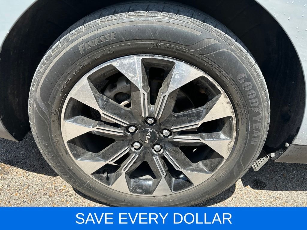 Used 2024 White Kia EX image 23