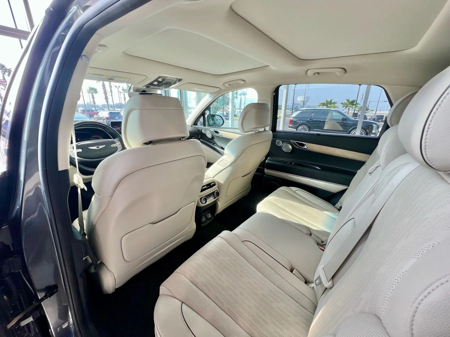 Used 2022 Gray Genesis 3.5T image 16