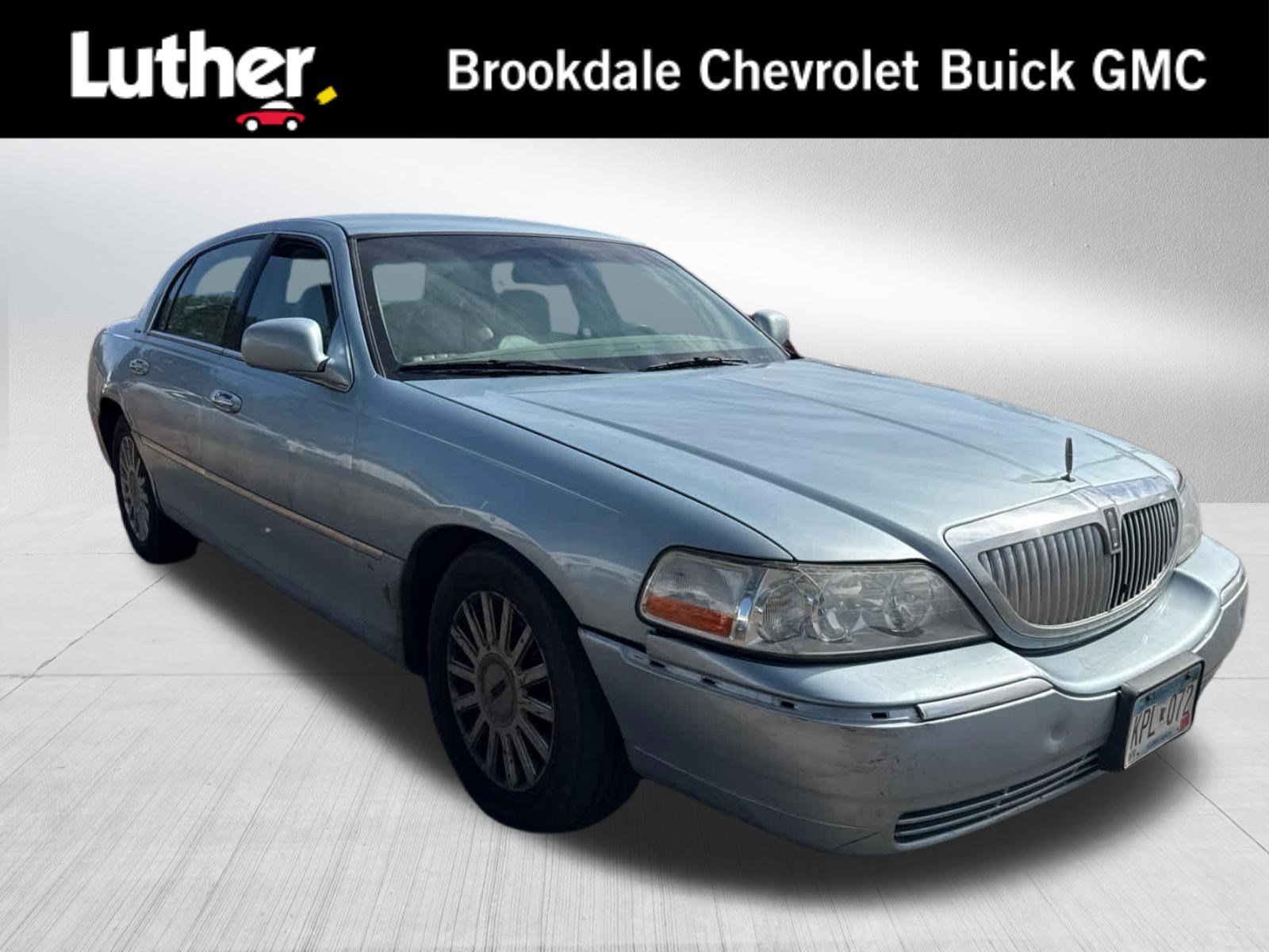 2005 Lincoln Town Car Signature