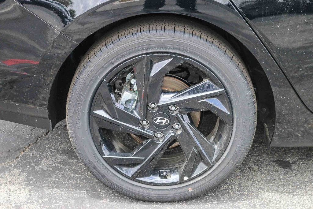 New 2026 Black Hyundai SEL Sport image 10