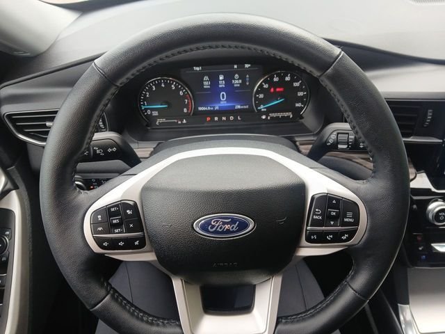 Used 2023 Silver Metallic Ford Limited image 14
