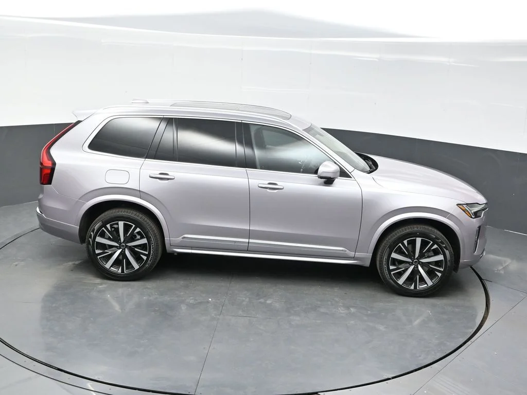 Used 2026 Aurora Silver Volvo Core image 36