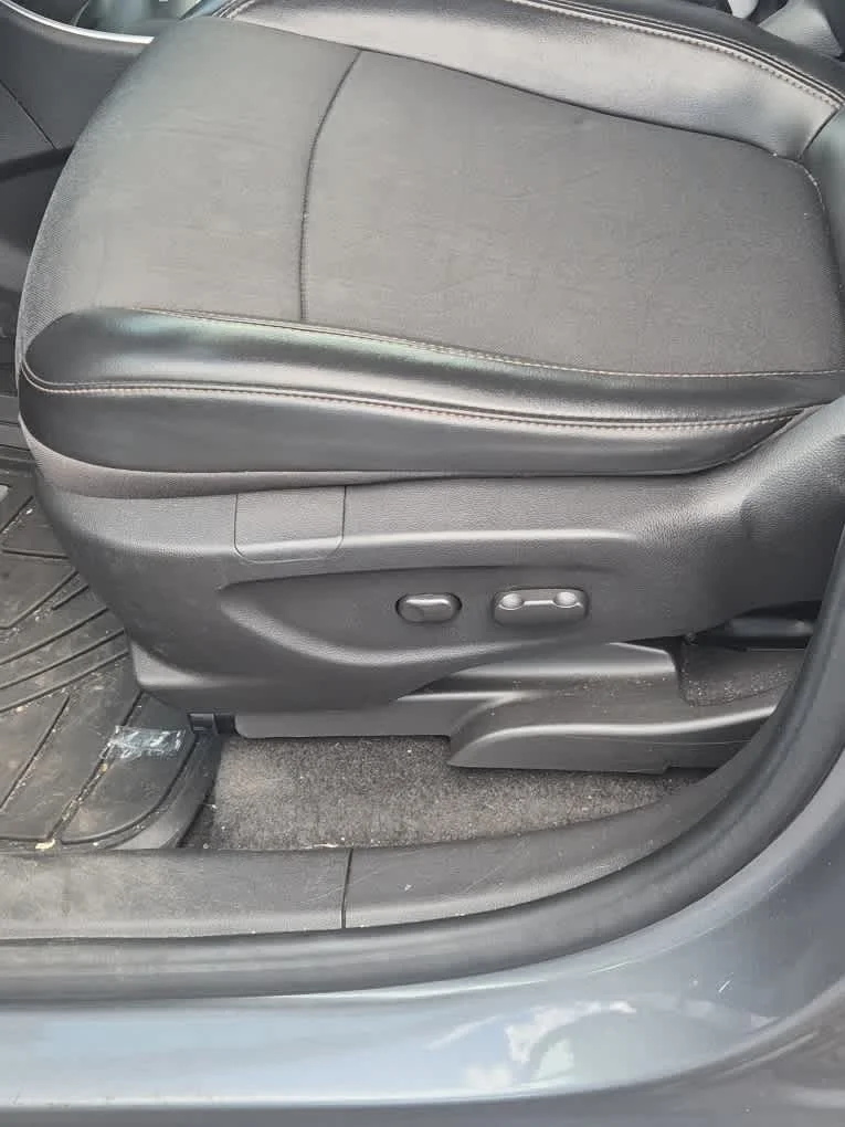 Used 2019 SATIN STEEL METALLIC Chevrolet LT image 7