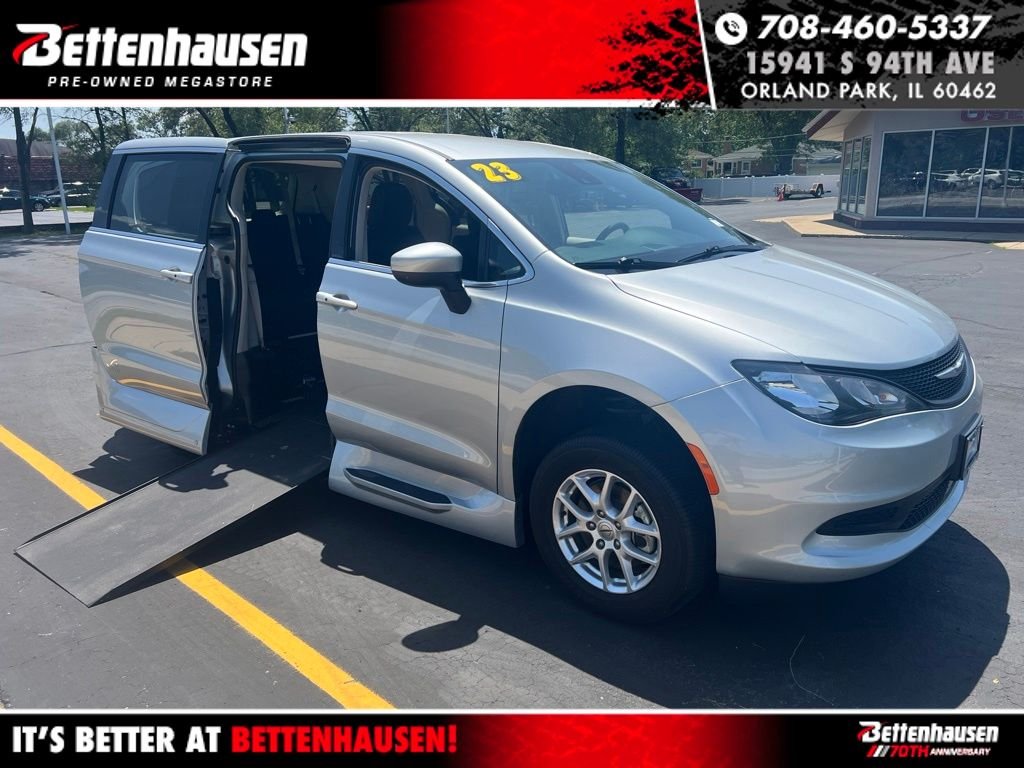 Used 2023 Silver Chrysler LX image 1