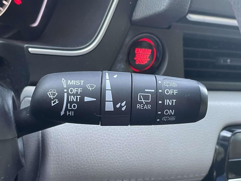 Used 2023  Honda LX image 24