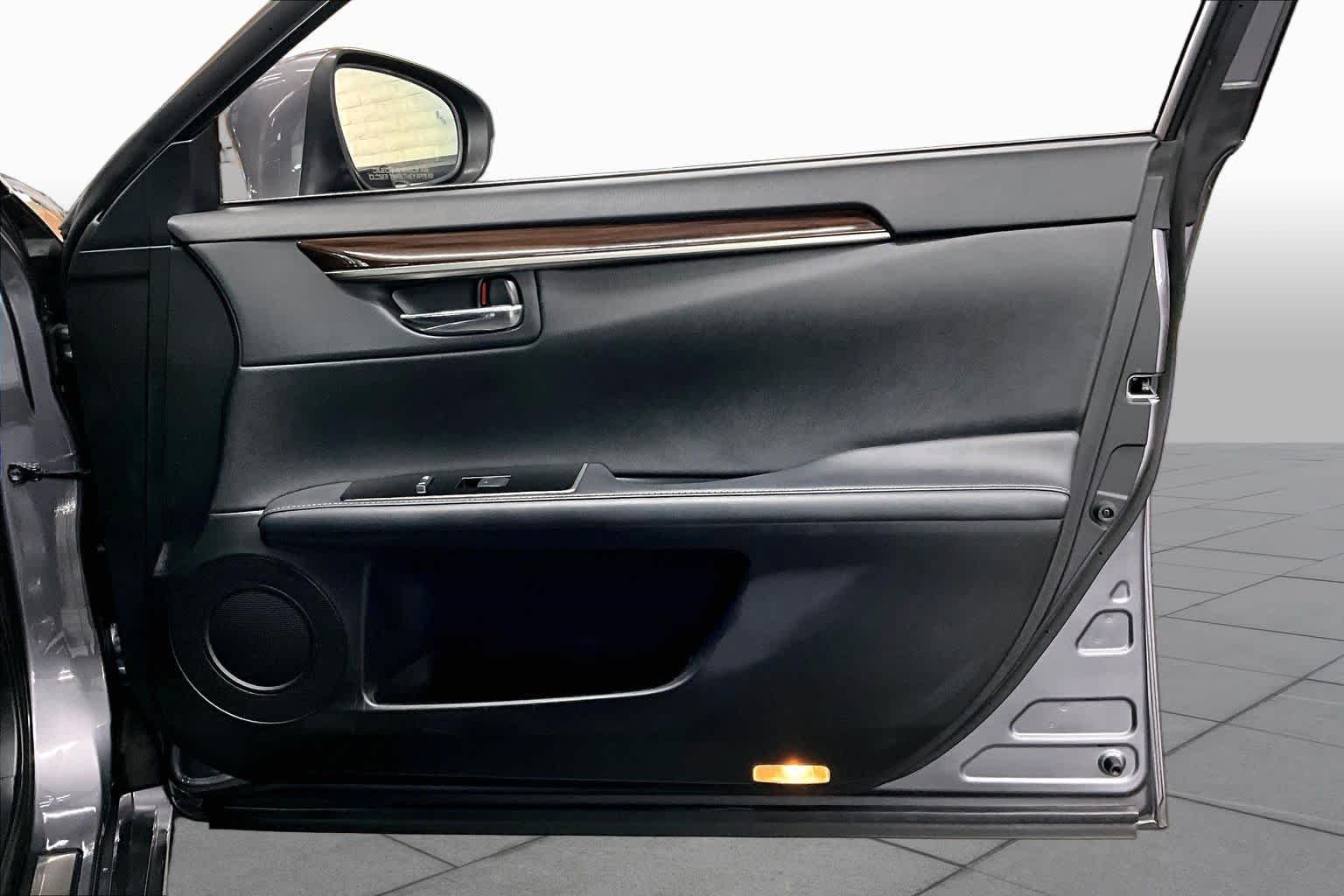 Used 2016 Nebula Gray Pearl Lexus  image 22