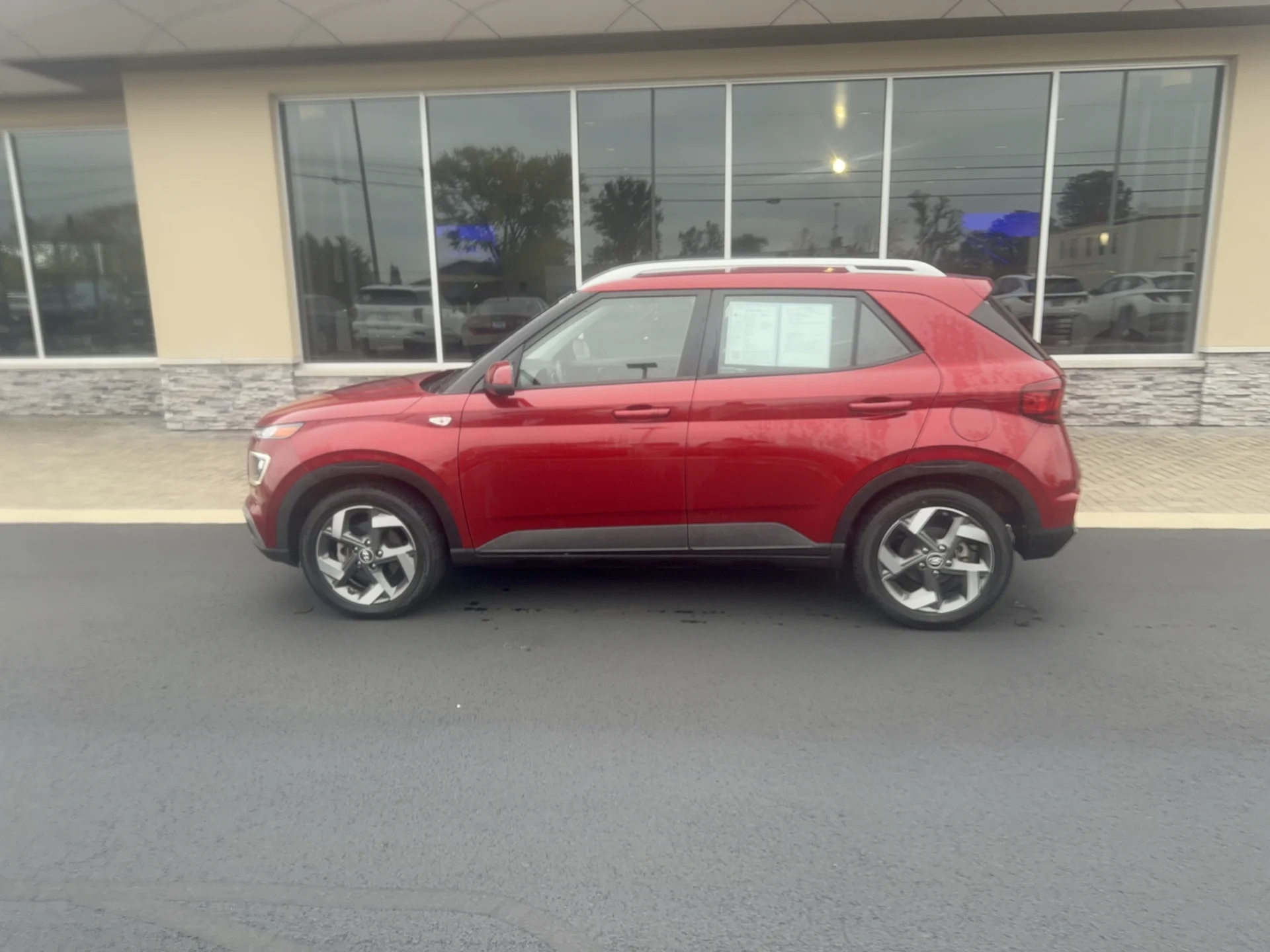 Used 2024 Ultimate Red Hyundai Limited image 7