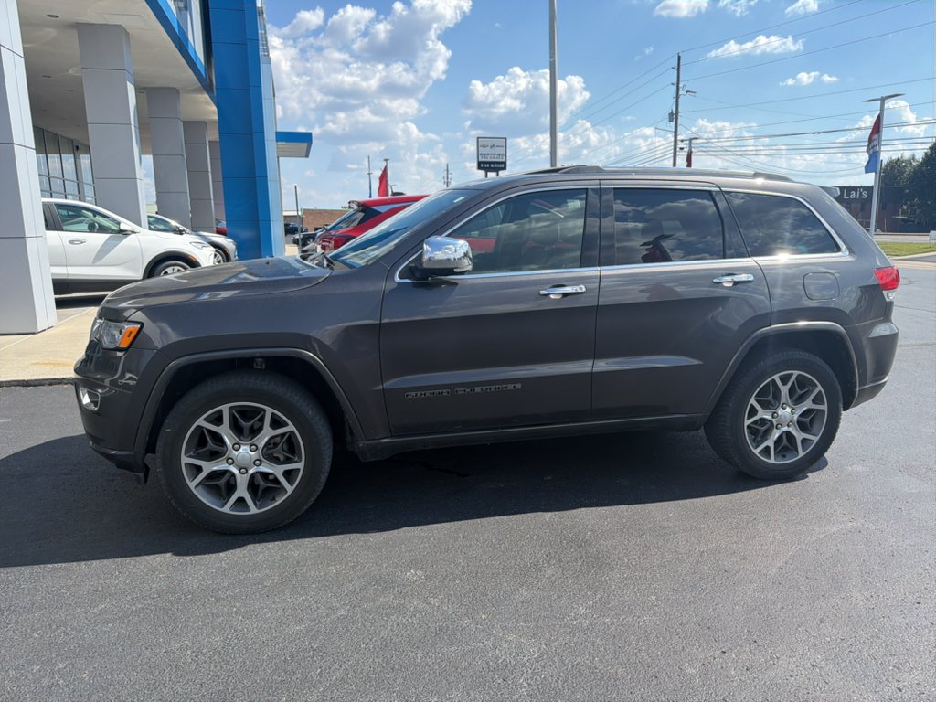 Used 2020 Granite Crystal Metallic Clearcoat Jeep Overland image 2
