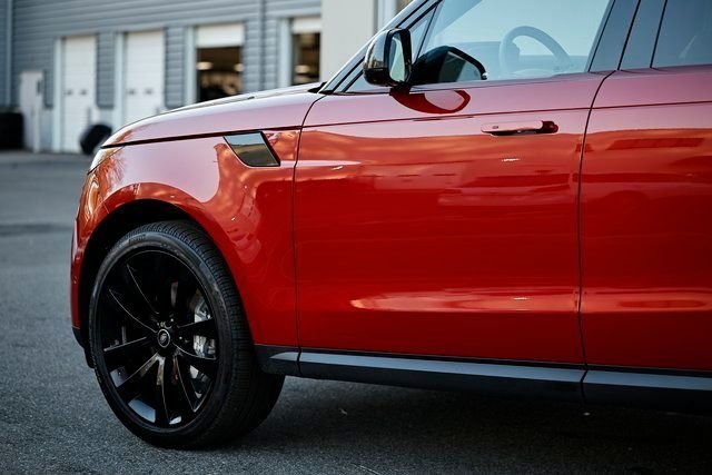 New 2025 Firenze Red LAND ROVER SE image 7