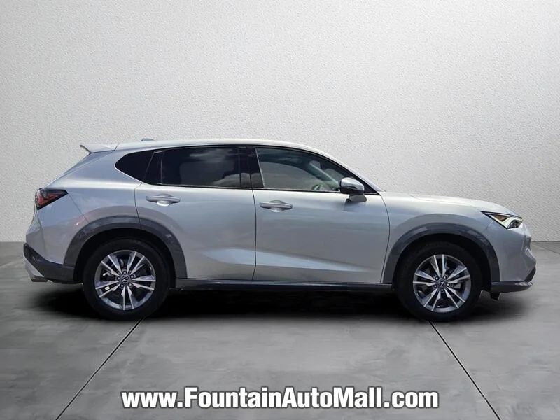 Used 2025 Solar Silver Metallic Acura FWD image 5
