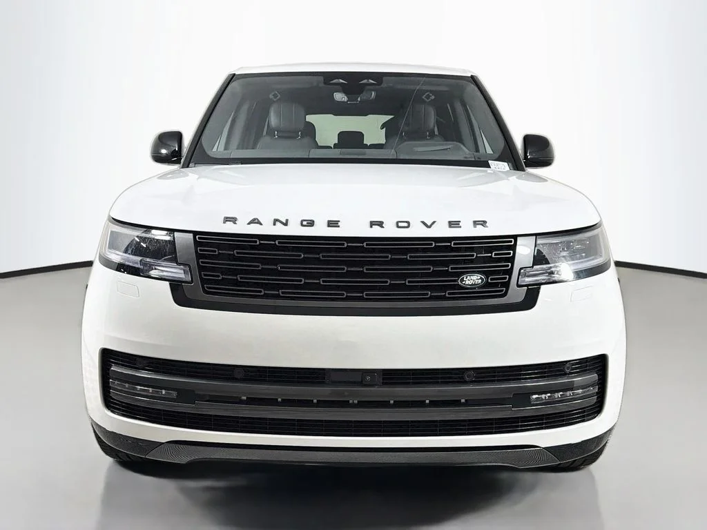 New 2026 Fuji White Land Rover SE 7 Seats image 2