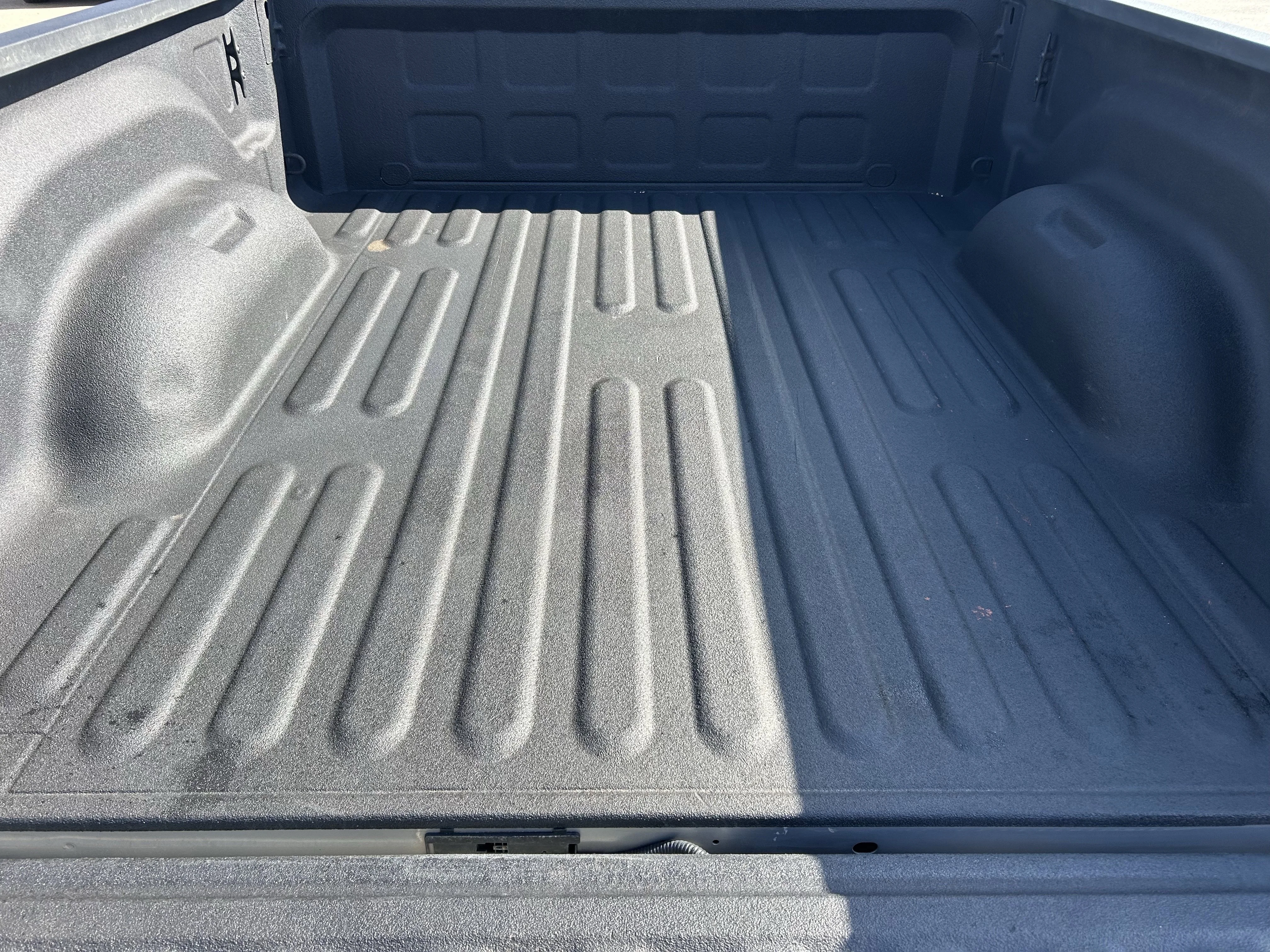 Used 2022 Billet Silver Metallic Clearcoat Ram Limited image 6