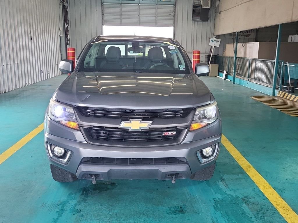 Used 2018 Gray Chevrolet Z71 image 7