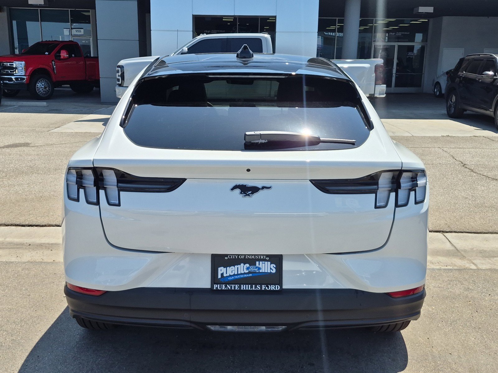 New 2026 Star White Metallic Tri-coat Ford Premium image 5