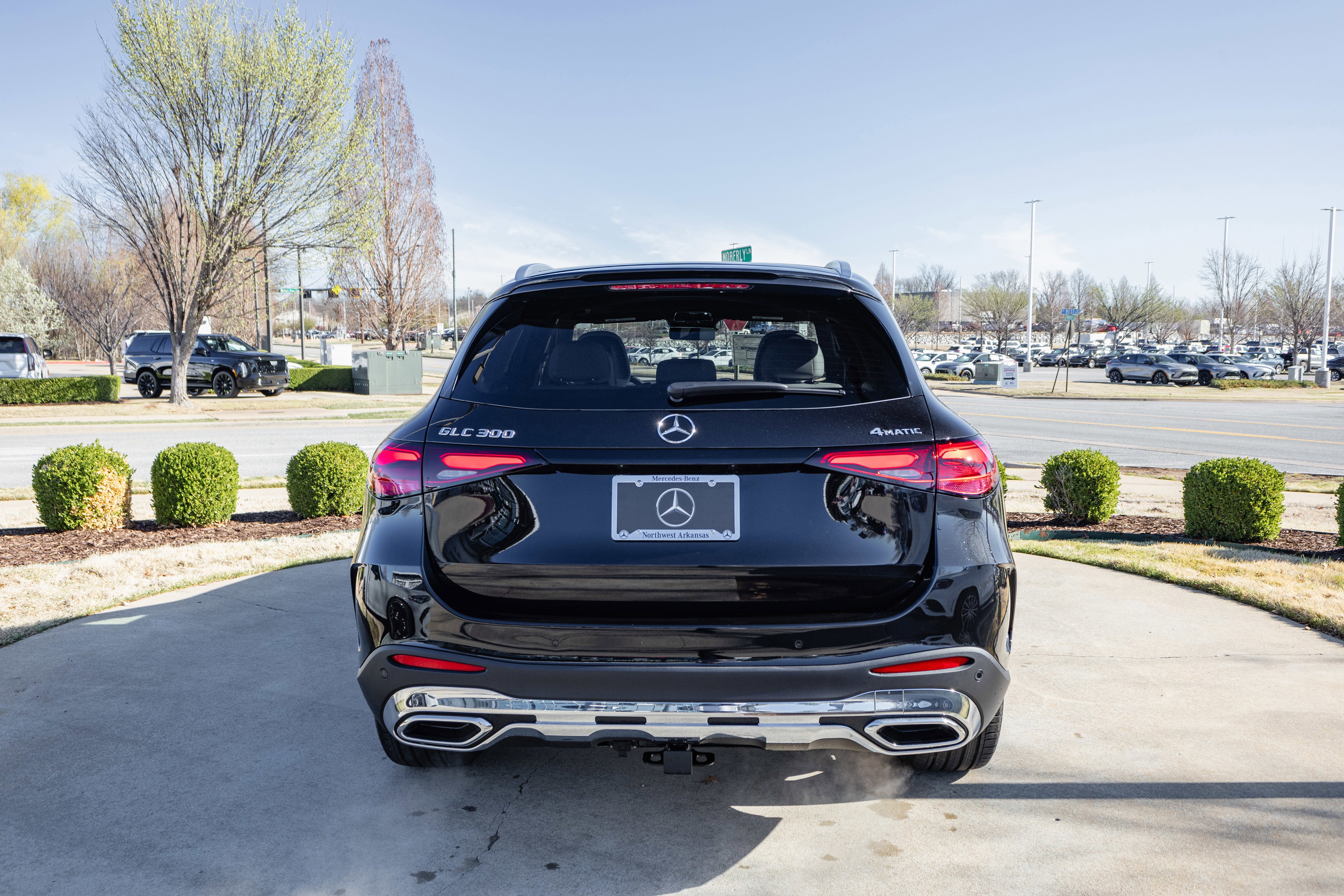 New 2026 Obsidian Black Metallic Mercedes-Benz GLC 300 image 12