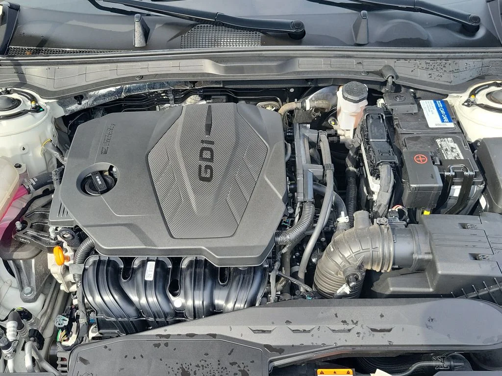 Used 2024 White Hyundai SEL image 38