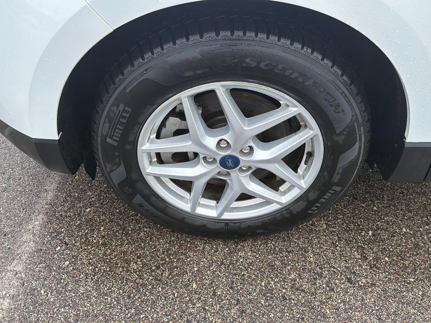 Used 2022 Oxford White Ford SEL image 7