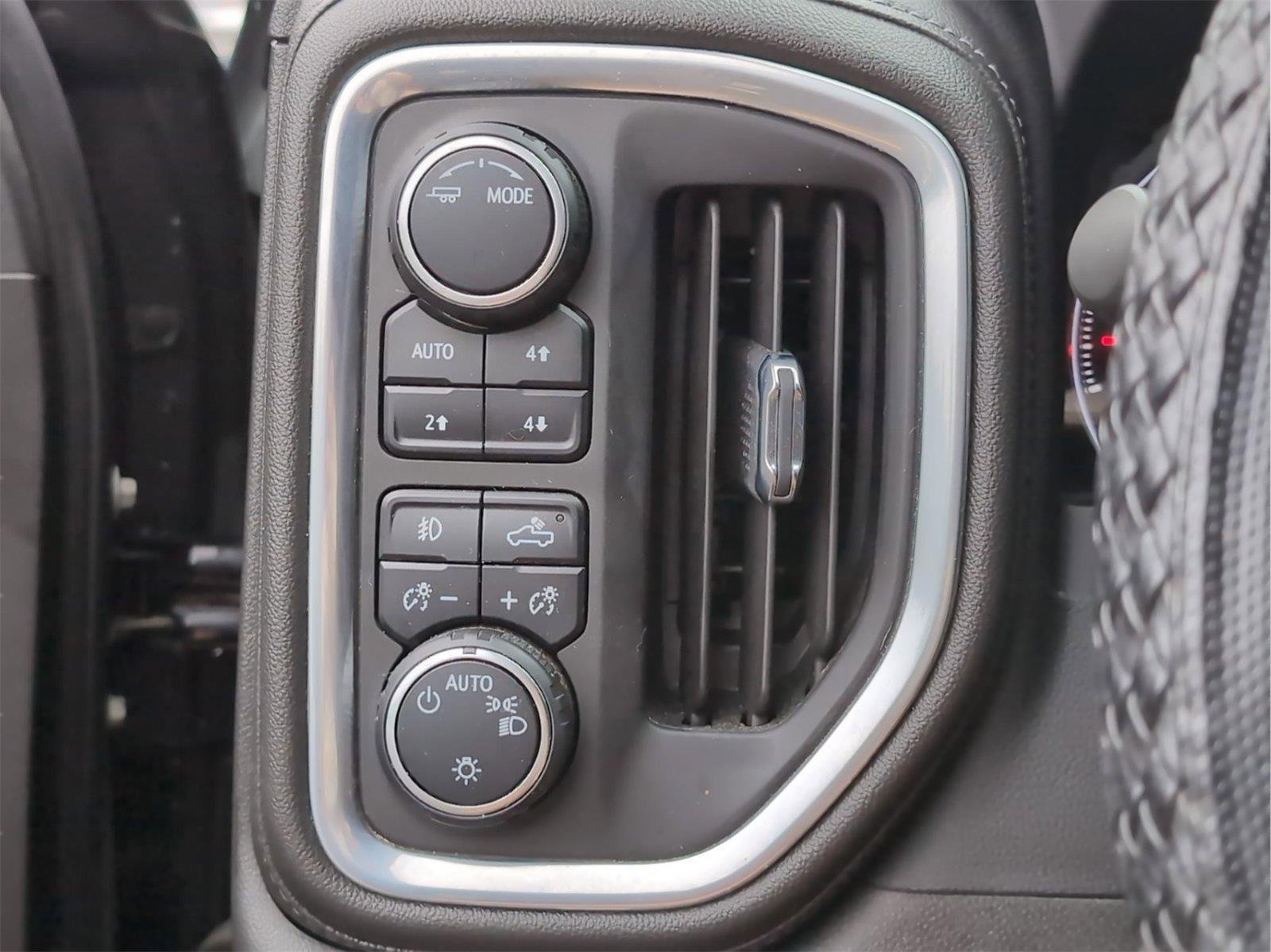 Used 2022 Black Chevrolet RST image 26
