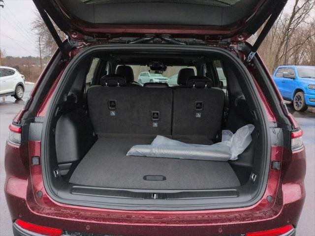 New 2026 Velvet Red Pearl-Coat Exterior Paint Jeep Altitude image 4