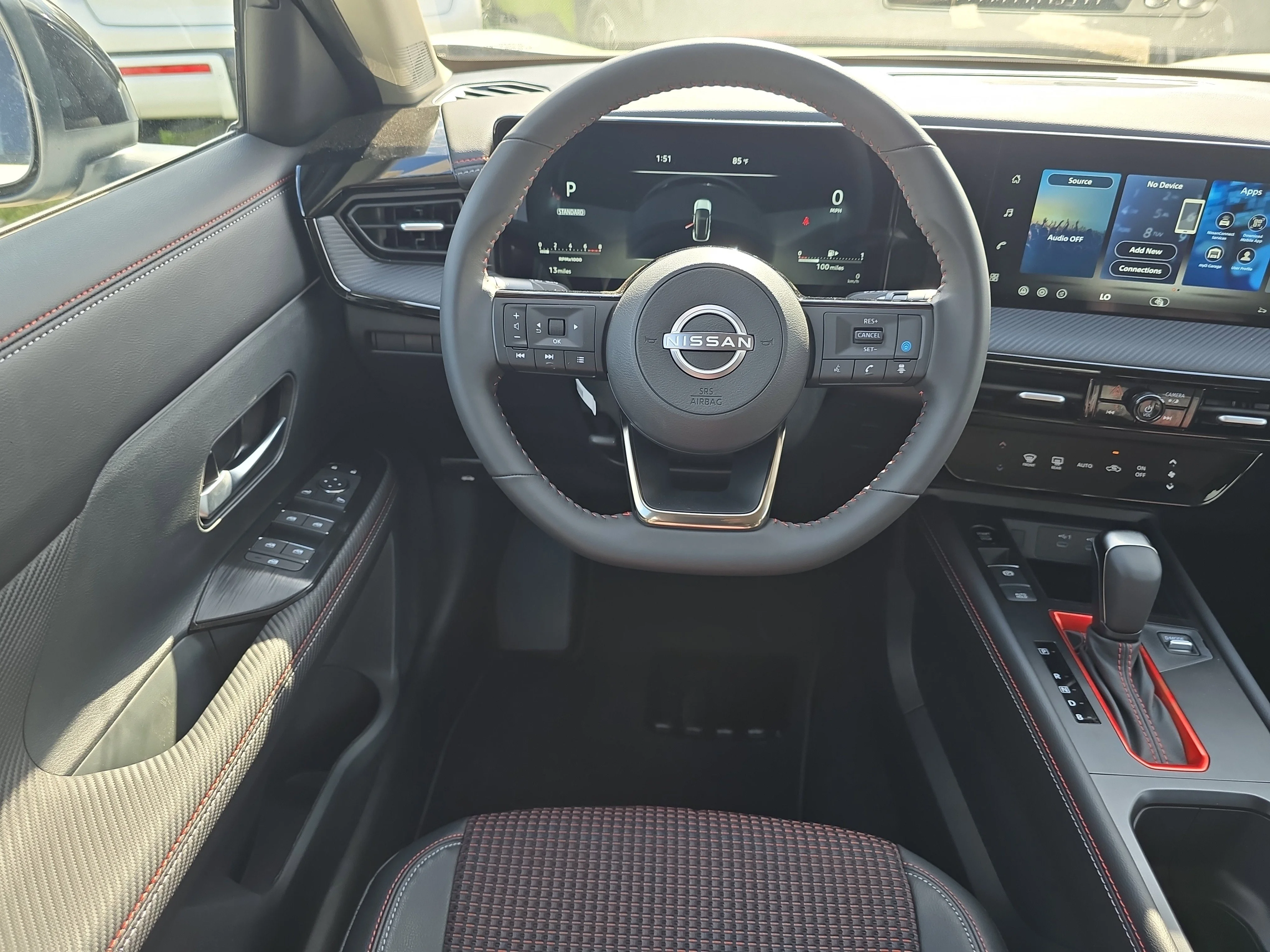 New 2026 Aspen White TriCoat / Super Black Two-tone Nissan SR image 13