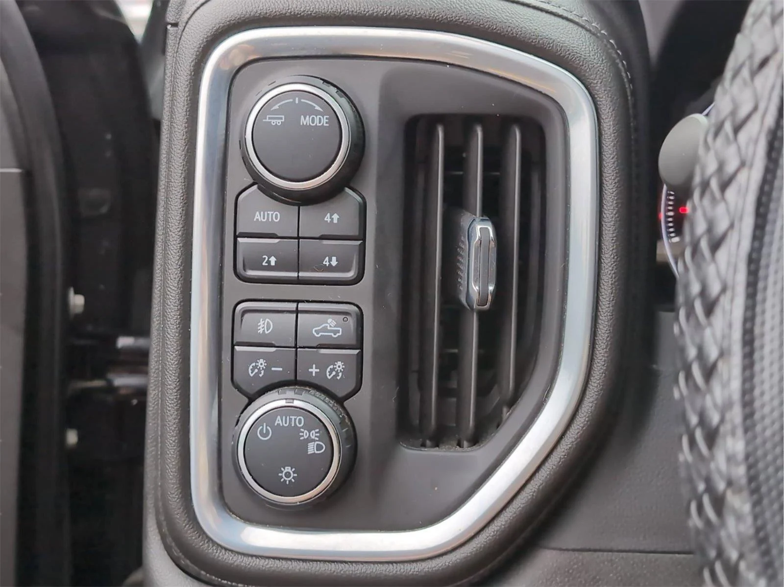Used 2022 Black Chevrolet RST image 26