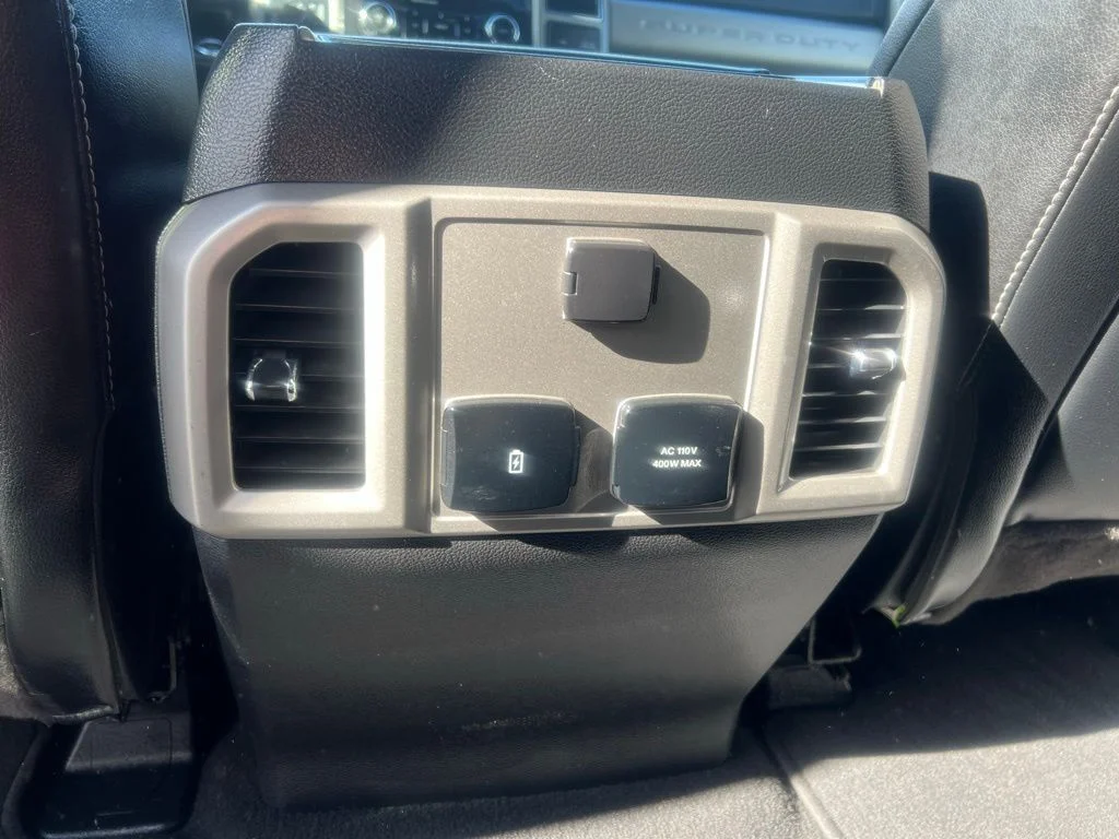 Used 2020 Oxford White Ford Lariat image 18