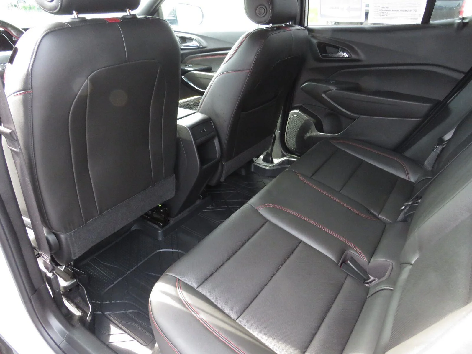 Used 2025 Summit White Chevrolet 2RS image 22