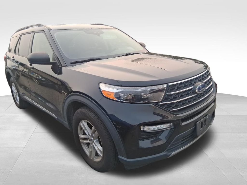 Used 2022 Black Ford XLT image 5