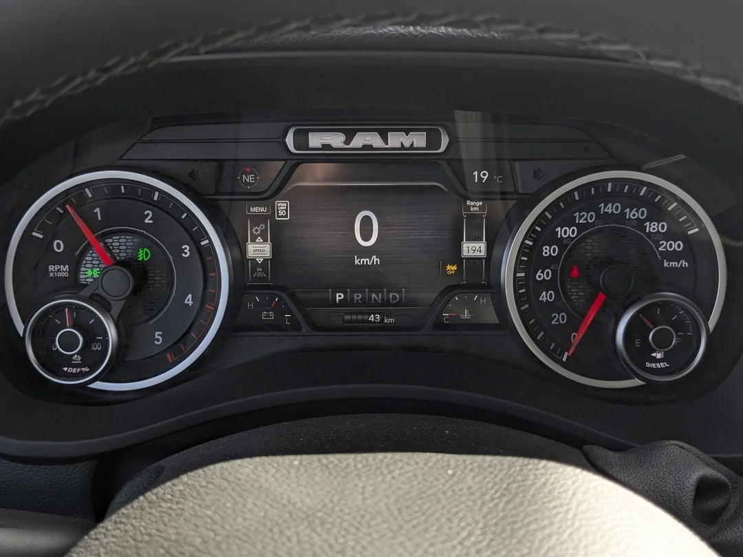 New 2026 White RAM Big Horn - - 6.7L HO Diesel - Max Tow Pkg w/ 5th Wheel Prep - Level 2 Plus Pkg w/ 12 Nav & More! image 19