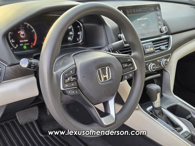 Used 2018 White Honda EX image 22