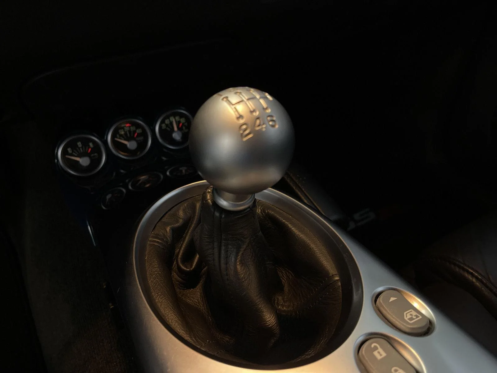 Used 2005 Aqua Blur Metallic Chevrolet LS image 17