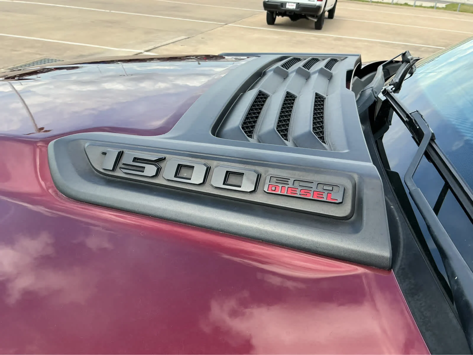 Used 2022 Delmonico Red Pearlcoat Ram Limited image 13