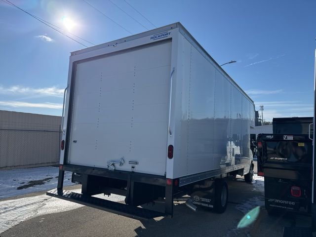New 2025 Summit White Chevrolet 2WT image 3