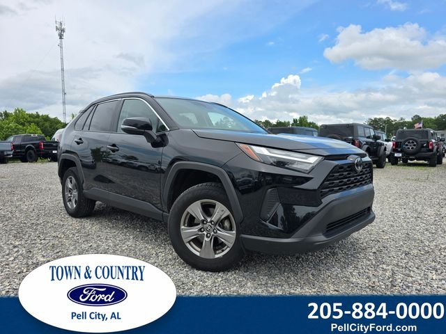 2024 Toyota RAV4 XLE FWD's photo