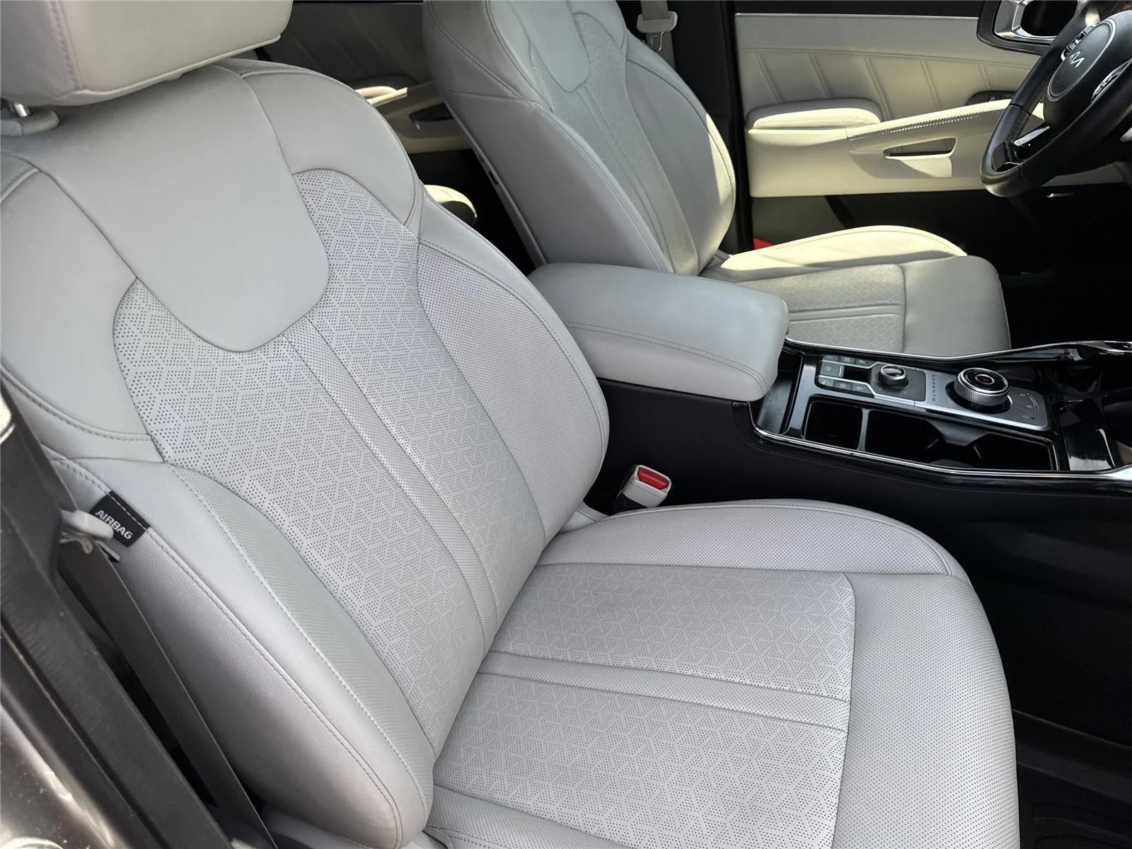 Used 2022 Steel Gray Kia SX Prestige image 39
