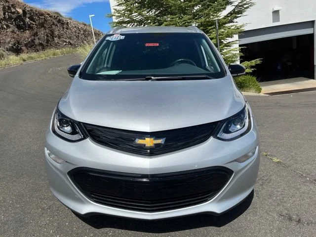 Used 2021 Silver Ice Metallic Chevrolet Premier image 3