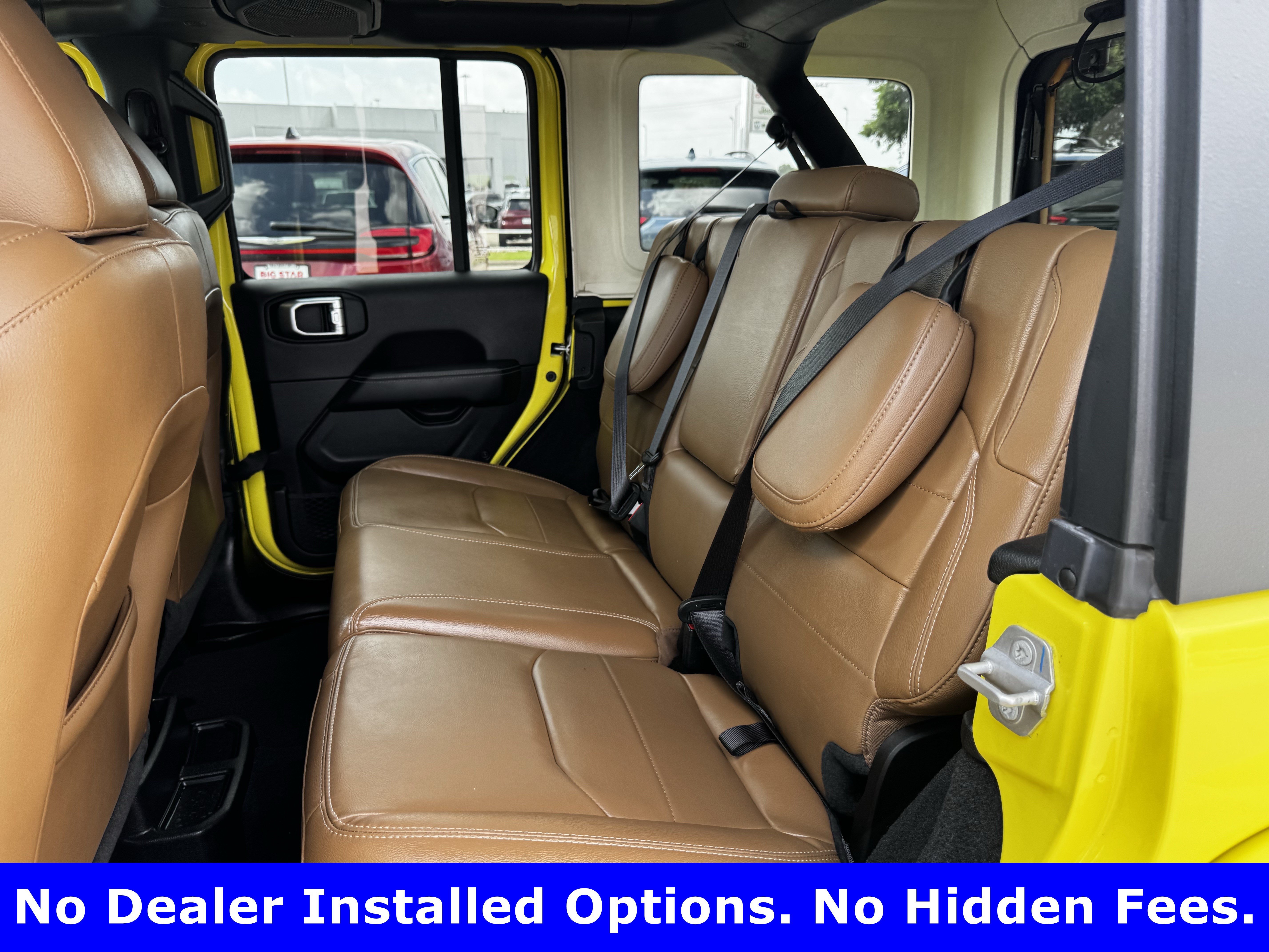 Used 2023 High Velocity Clearcoat Jeep Sahara image 27