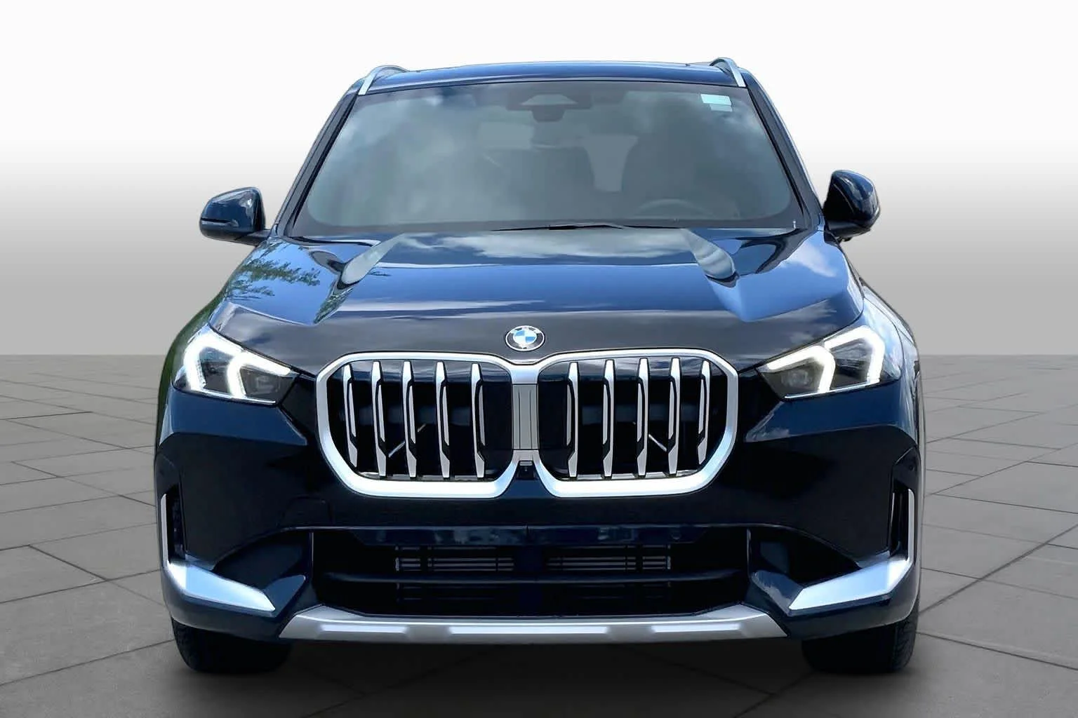 New 2026 Black Sapphire Metallic BMW xDrive28i image 3