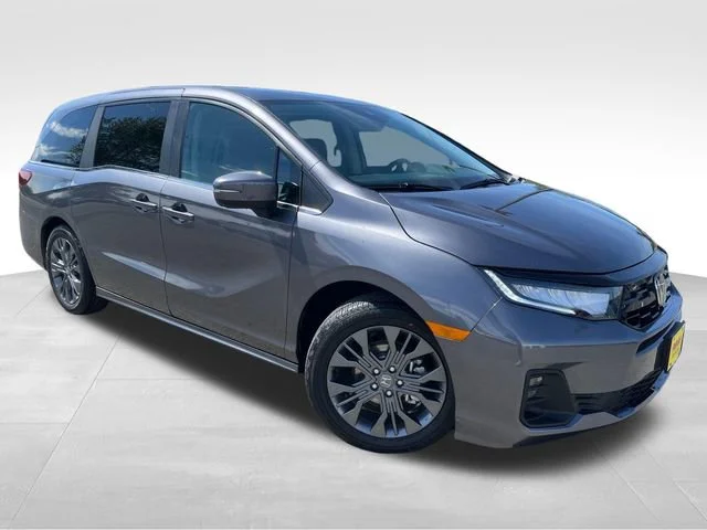 2026 Honda Odyssey Touring's photo