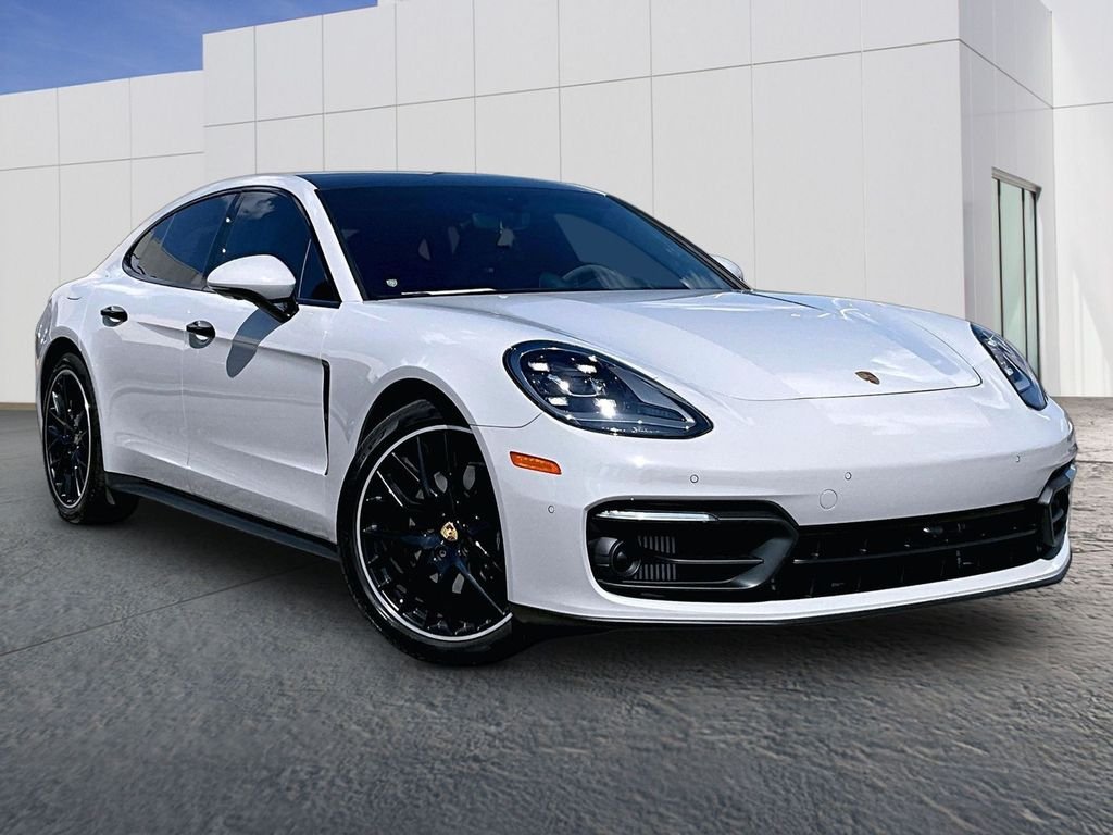 Used 2023  Porsche 4 Platinum Edition image 9