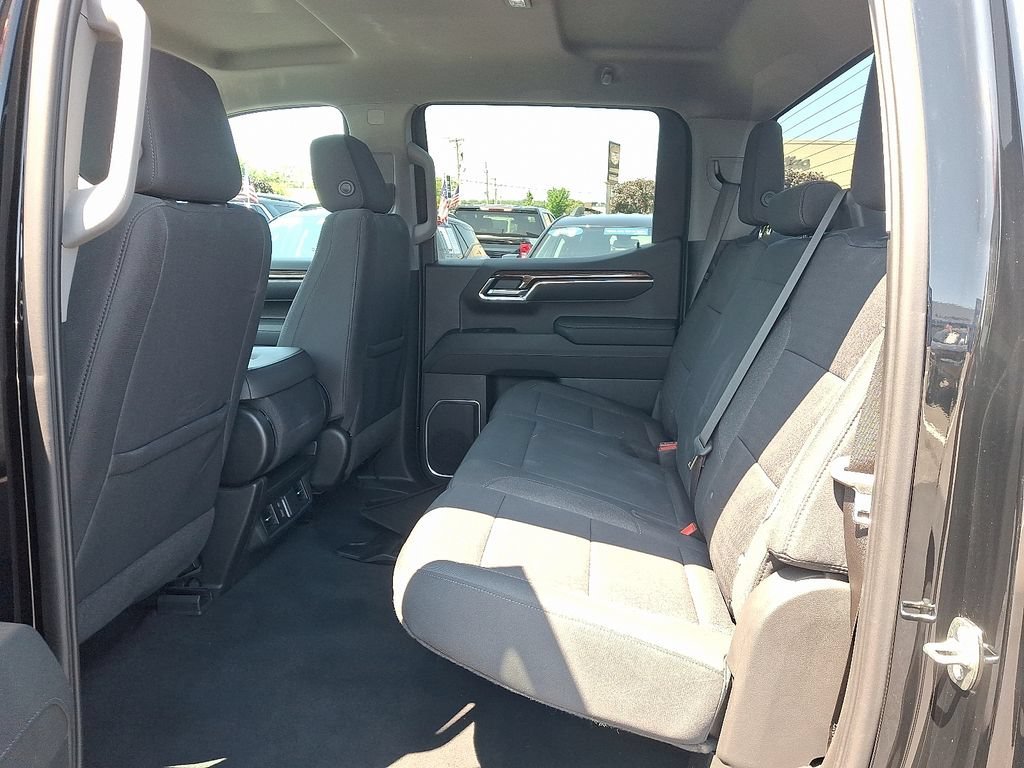 Used 2023 Black Chevrolet LT (2FL) image 10