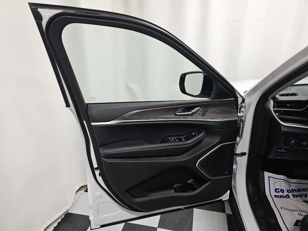 2023 Jeep Grand Cherokee 4xe - Photo 8