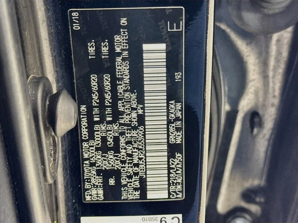Used 2018 Midnight Black Metallic Toyota Limited image 40