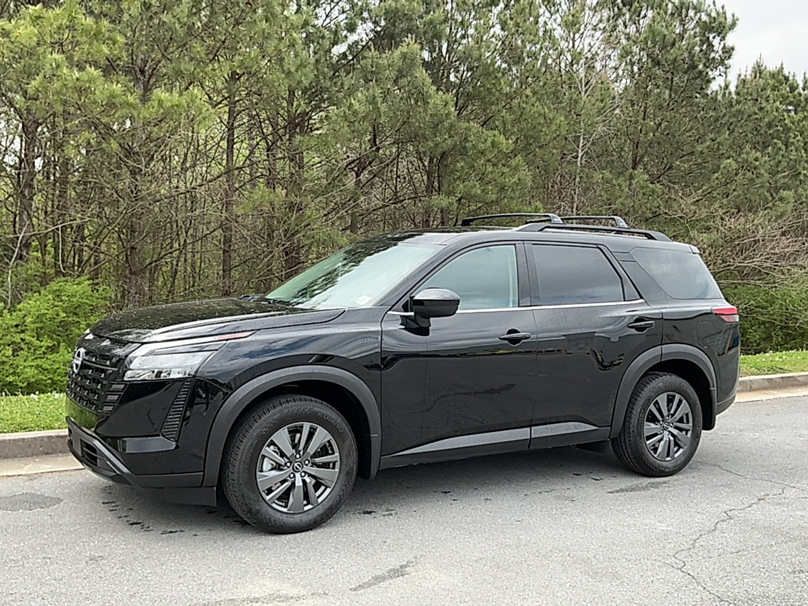 New 2026 Super Black Nissan SV image 4
