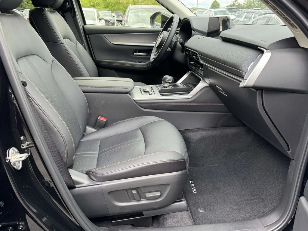 Used 2025 Black Mazda 3.3 Turbo Preferred image 16